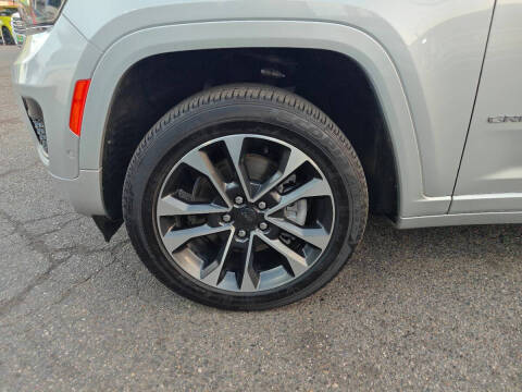 2022 Jeep Grand Cherokee L Overland