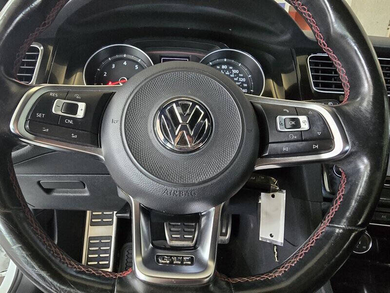 2017 Volkswagen Golf GTI S