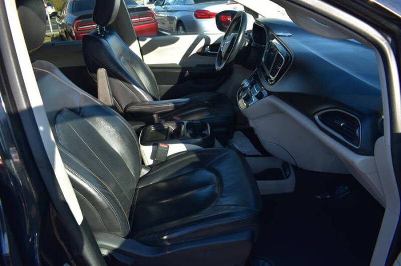 2019 Chrysler Pacifica Touring L