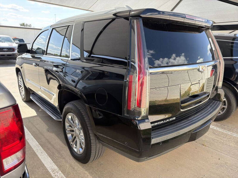 2020 Cadillac Escalade Standard