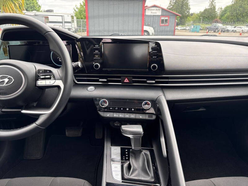 2022 Hyundai Elantra