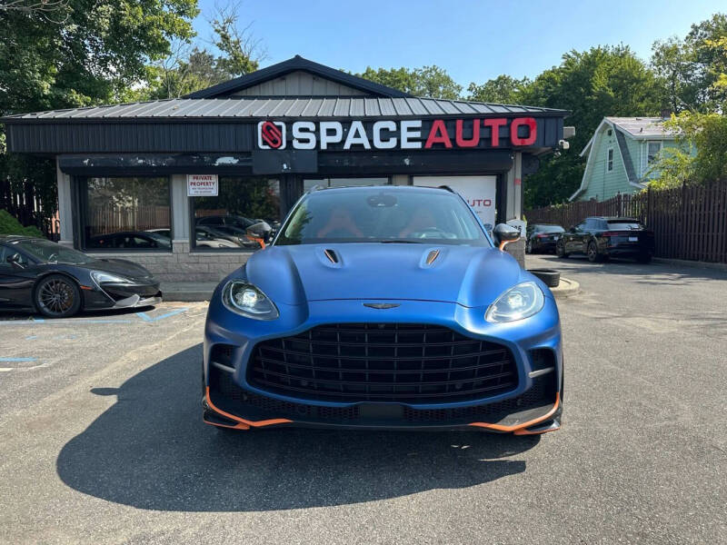 2023 Aston Martin DBX 707