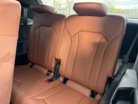 2022 Audi Q7 quattro Premium Plus 55 TFSI