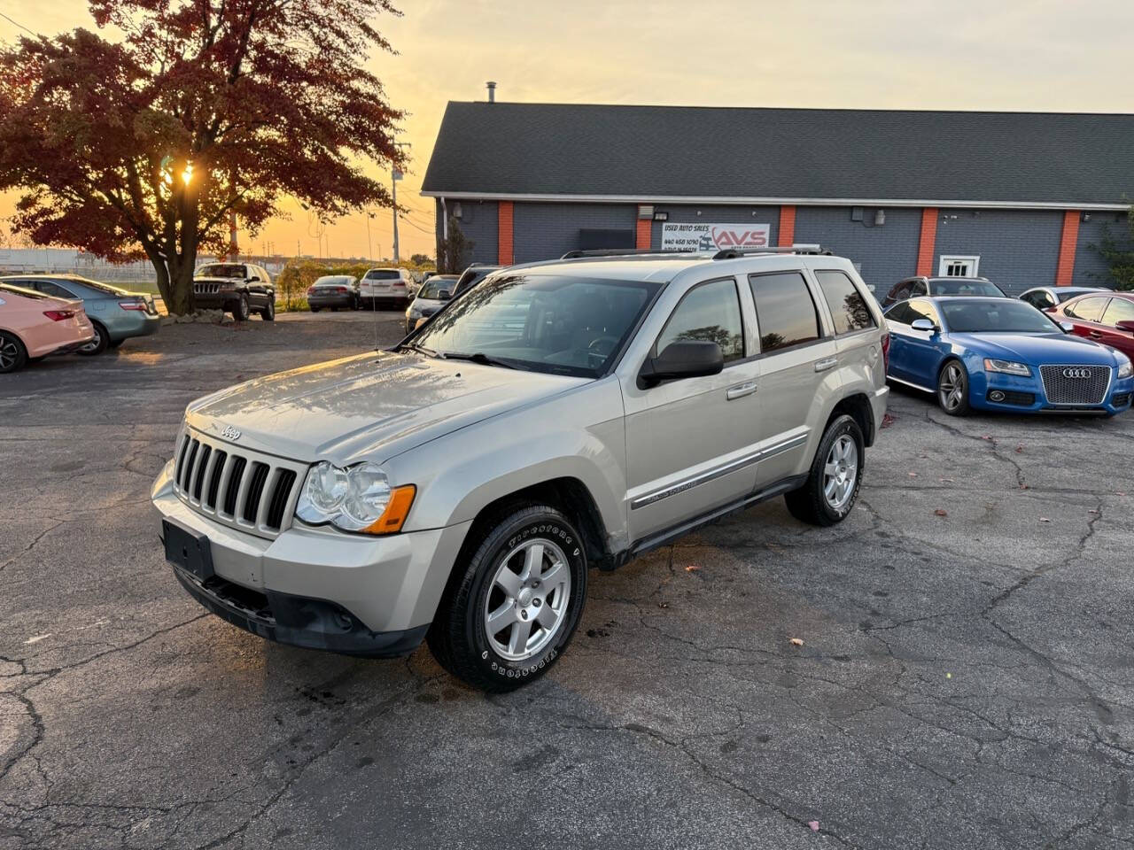 2010 Jeep Grand Cherokee for sale at AVS AUTO GROUP LLC in CLEVELAND, OH