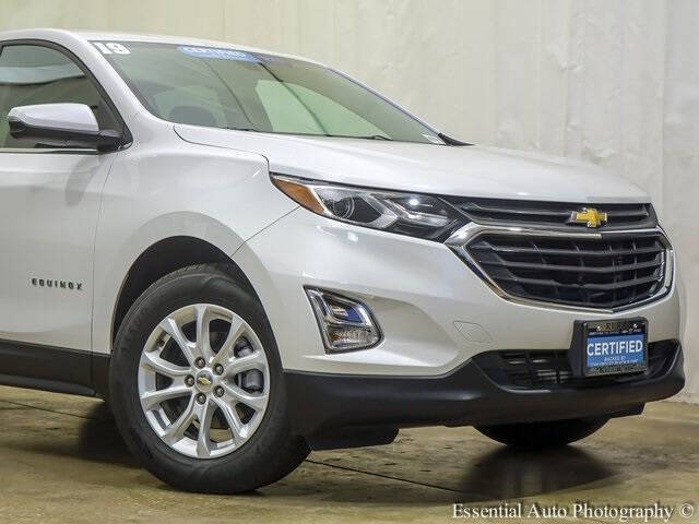 Used 2019 Chevrolet Equinox LT with VIN 2GNAXKEV1K6200113 for sale in Tinley Park, IL