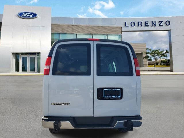 2024 Chevrolet Express 2500