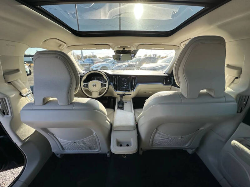 2019 Volvo S60 T5 Momentum