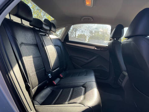 2015 Volkswagen Passat 1.8T Limited Edition