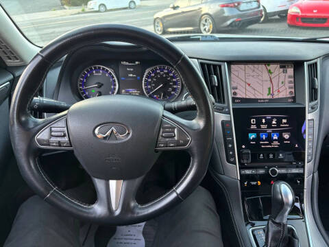 2015 Infiniti Q50 Premium