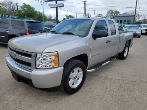 2008 Chevrolet Silverado 1500 for sale at DANNY AUTO SALES in Dallas TX