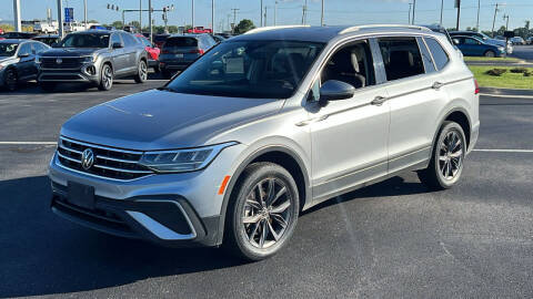 2022 Volkswagen Tiguan for sale at Napleton Autowerks in Springfield MO