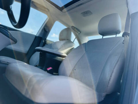 2011 Lexus HS 250h Premium