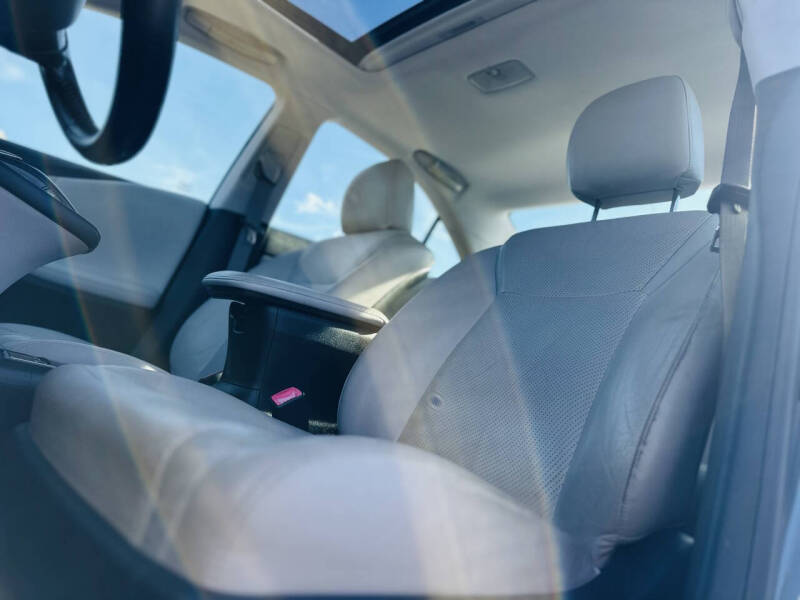 2011 Lexus HS 250h Premium