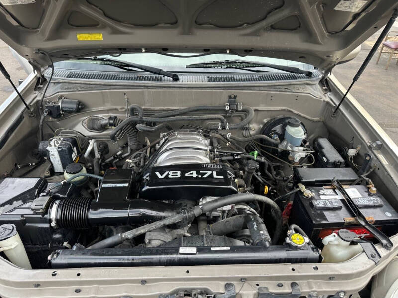 2002 Toyota Sequoia SR5