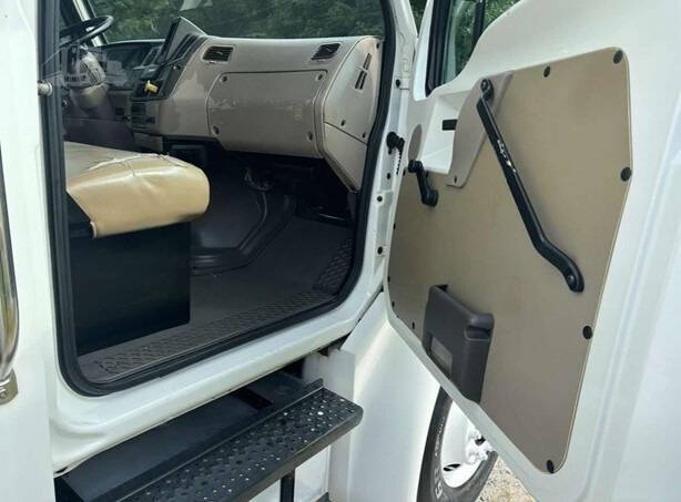 2005 Sterling Acterra