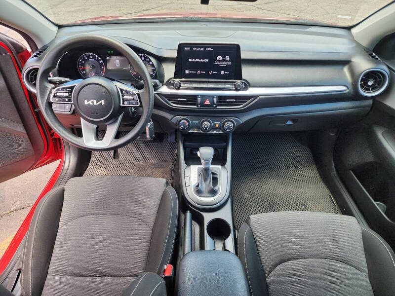 2023 Kia Forte LX