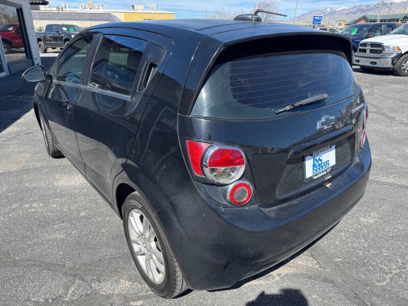 2016 Chevrolet Sonic LT Manual