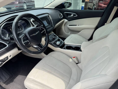 2015 Chrysler 200 Limited