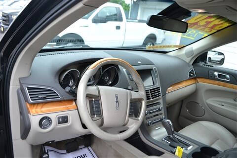 2011 Lincoln MKT