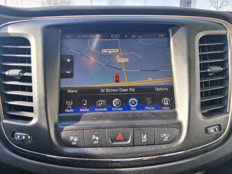 2015 Chrysler 200 C