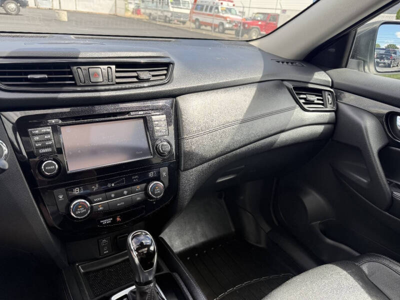 2017 Nissan Rogue SL