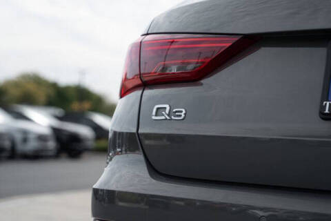 2022 Audi Q3 quattro S line Prem Plus 45 TFSI