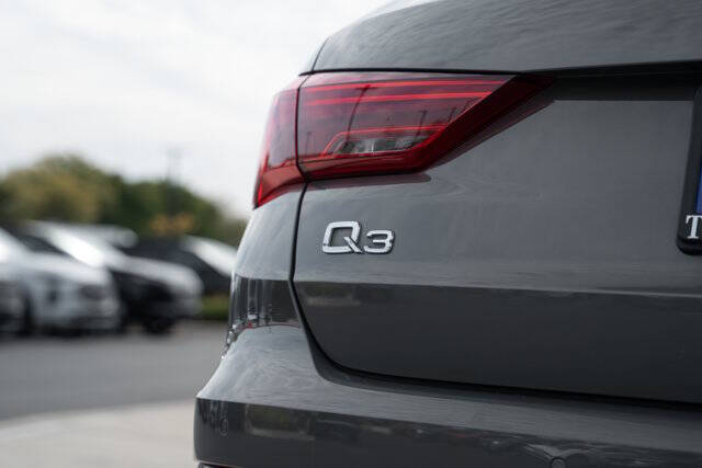 2022 Audi Q3 quattro S line Prem Plus 45 TFSI