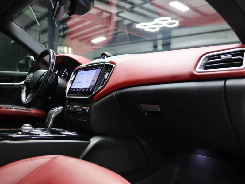 2021 Maserati Ghibli GranLusso