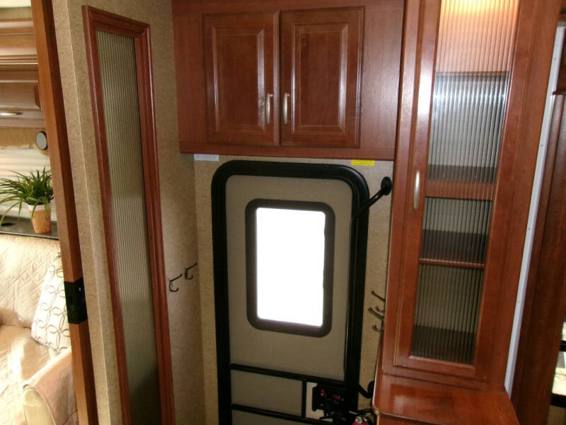 2013 Thor Motor Coach Challenger 37kt