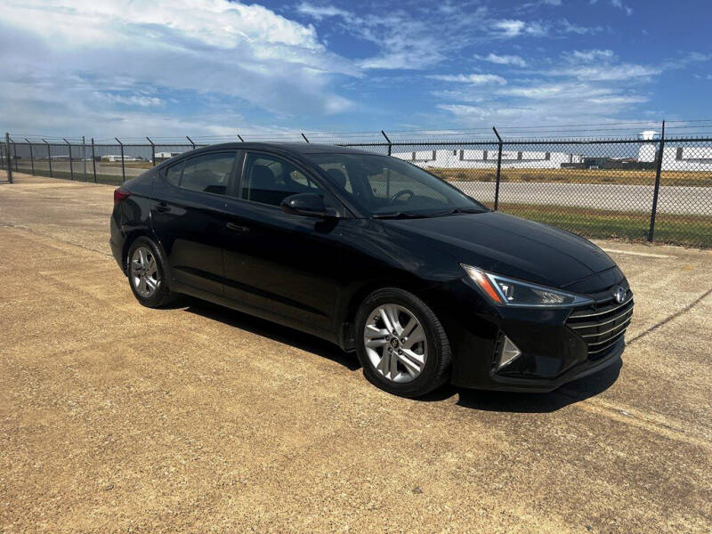 2019 Hyundai Elantra for sale at Car Maverick in Addison TX