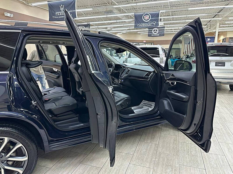 2019 Volvo XC90 T5 Momentum