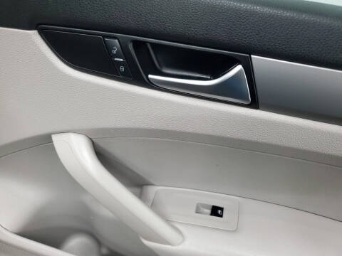 2015 Volkswagen Passat 1.8T S