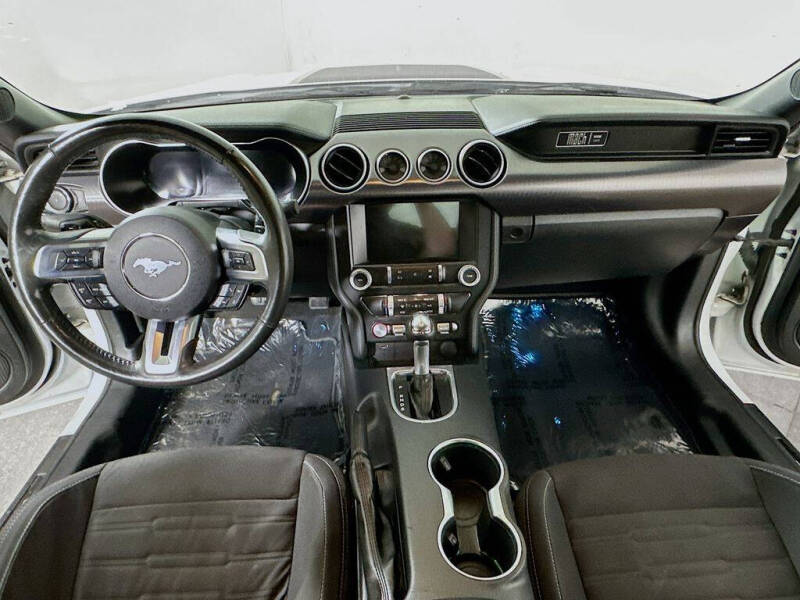 2022 Ford Mustang Mach 1