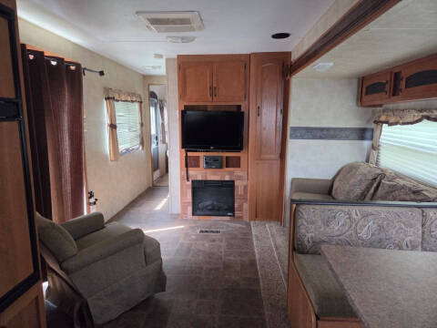 2011 Keystone RV Hideout 33' Park Model Delivery Available