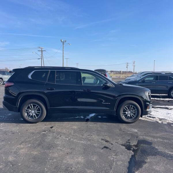 2025 GMC Acadia Elevation