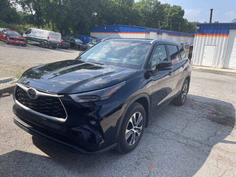 2024 Toyota Highlander LE