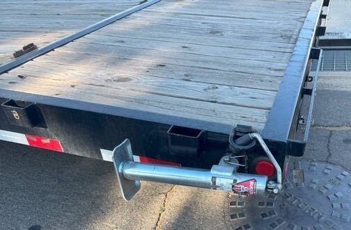 2024 PJ Trailers C8322