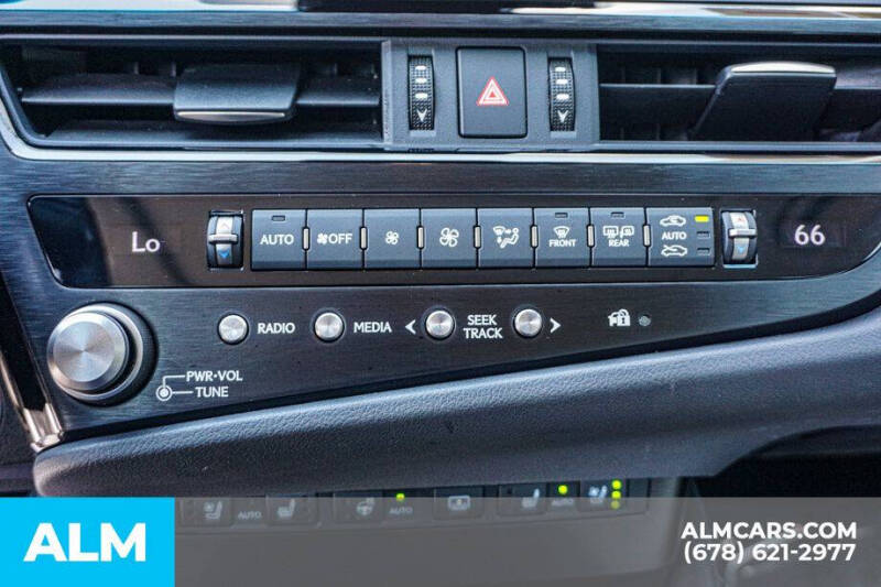 2024 Lexus ES 300h Luxury