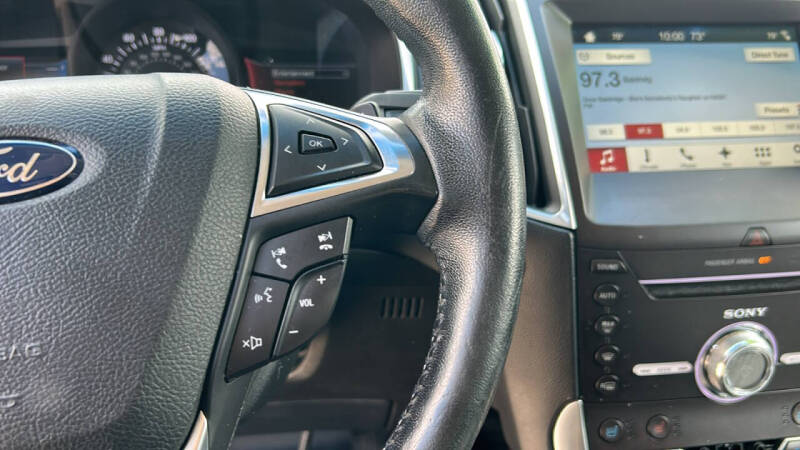 2017 Ford Edge Titanium