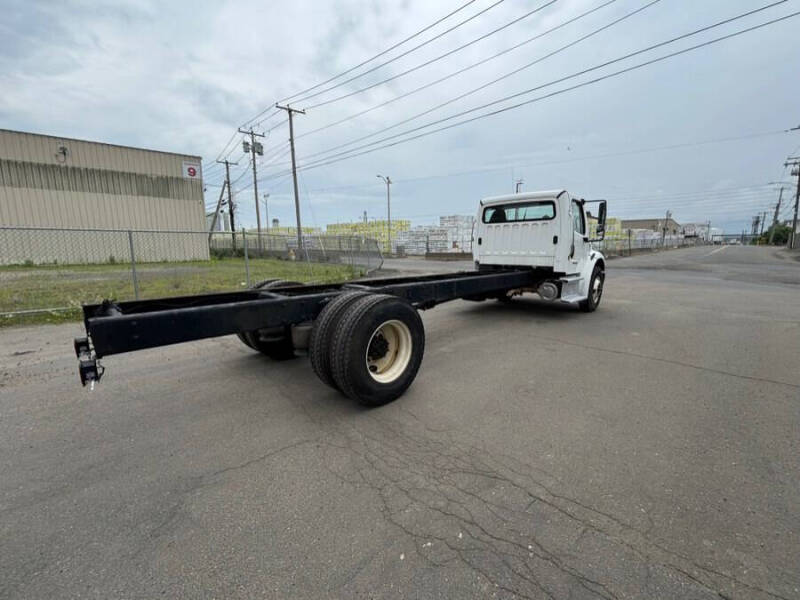 2020 Freightliner M2 106
