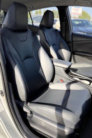 2016 Toyota Prius Three