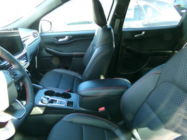 2026 Ford Escape ST-Line Elite