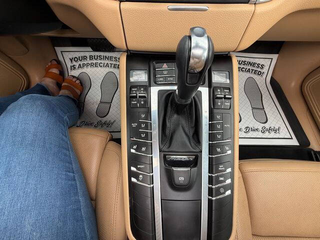 2017 Porsche Macan