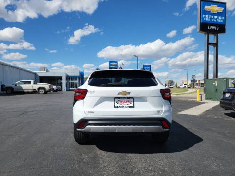 2024 Chevrolet Trax LT