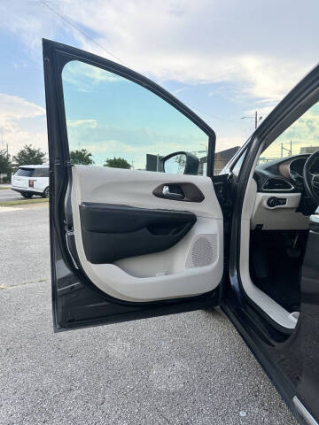 2018 Chrysler Pacifica Touring L