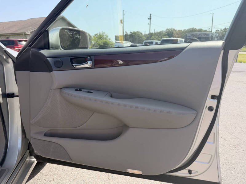 2004 Lexus ES 330