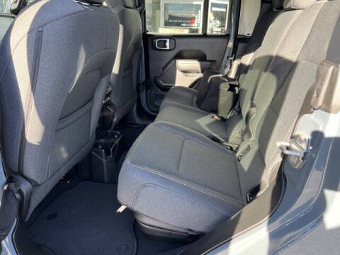 2024 Jeep Gladiator Sport S