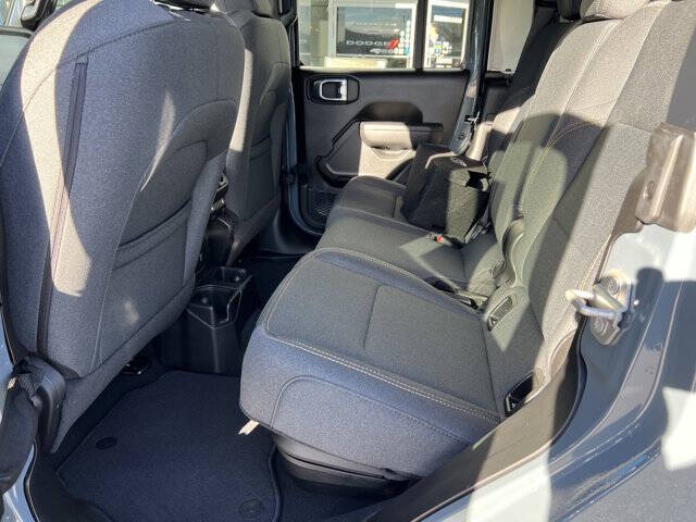 2024 Jeep Gladiator Sport S