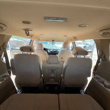 2017 Kia Sedona LX
