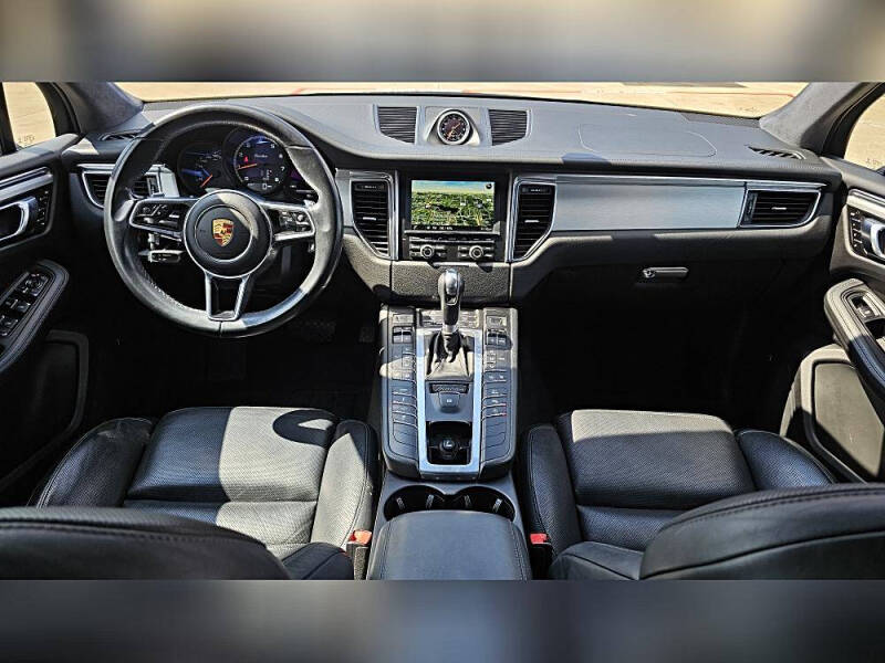 2016 Porsche Macan Turbo